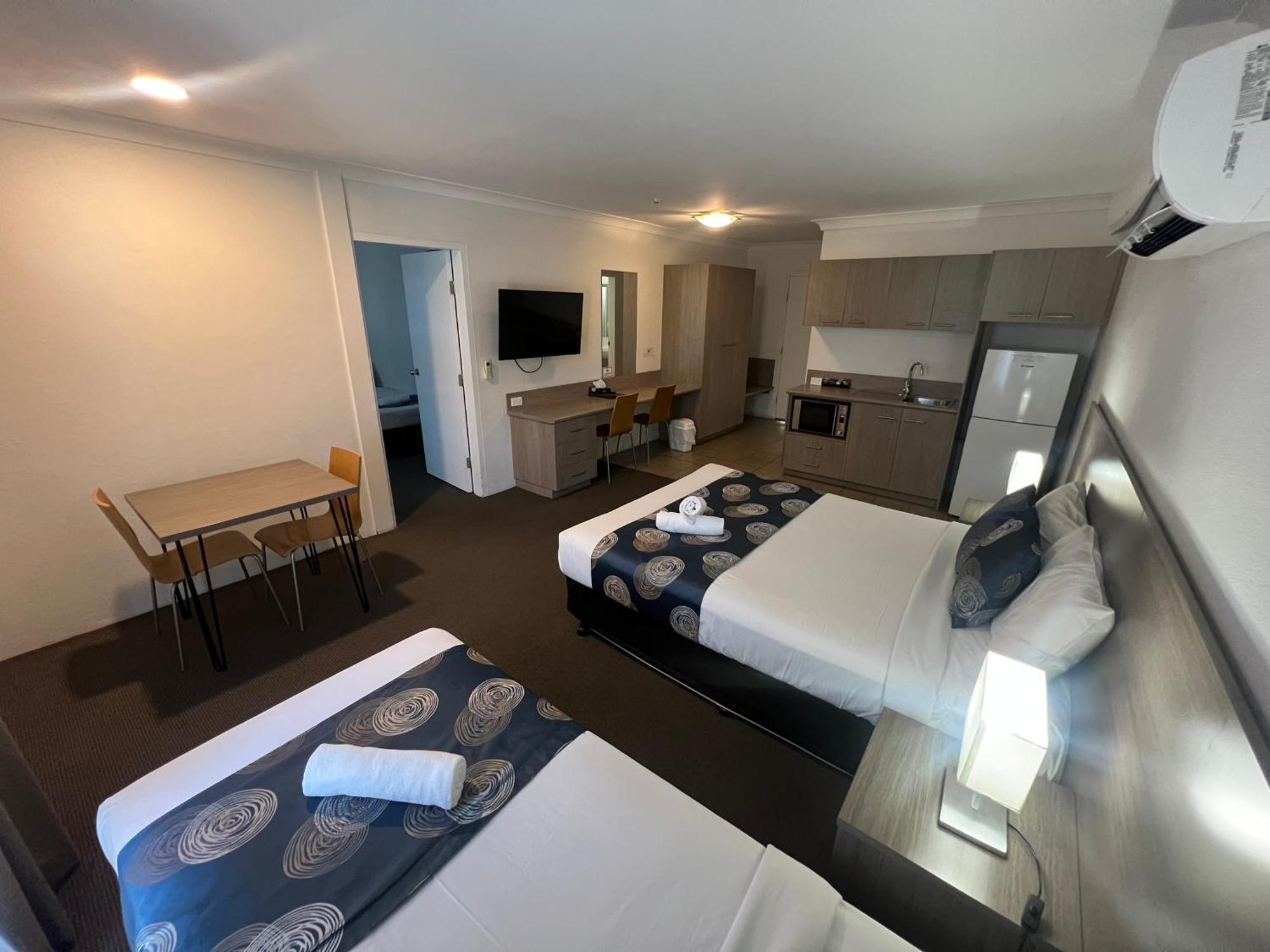 Adelong Motel Narrabri Buitenkant foto