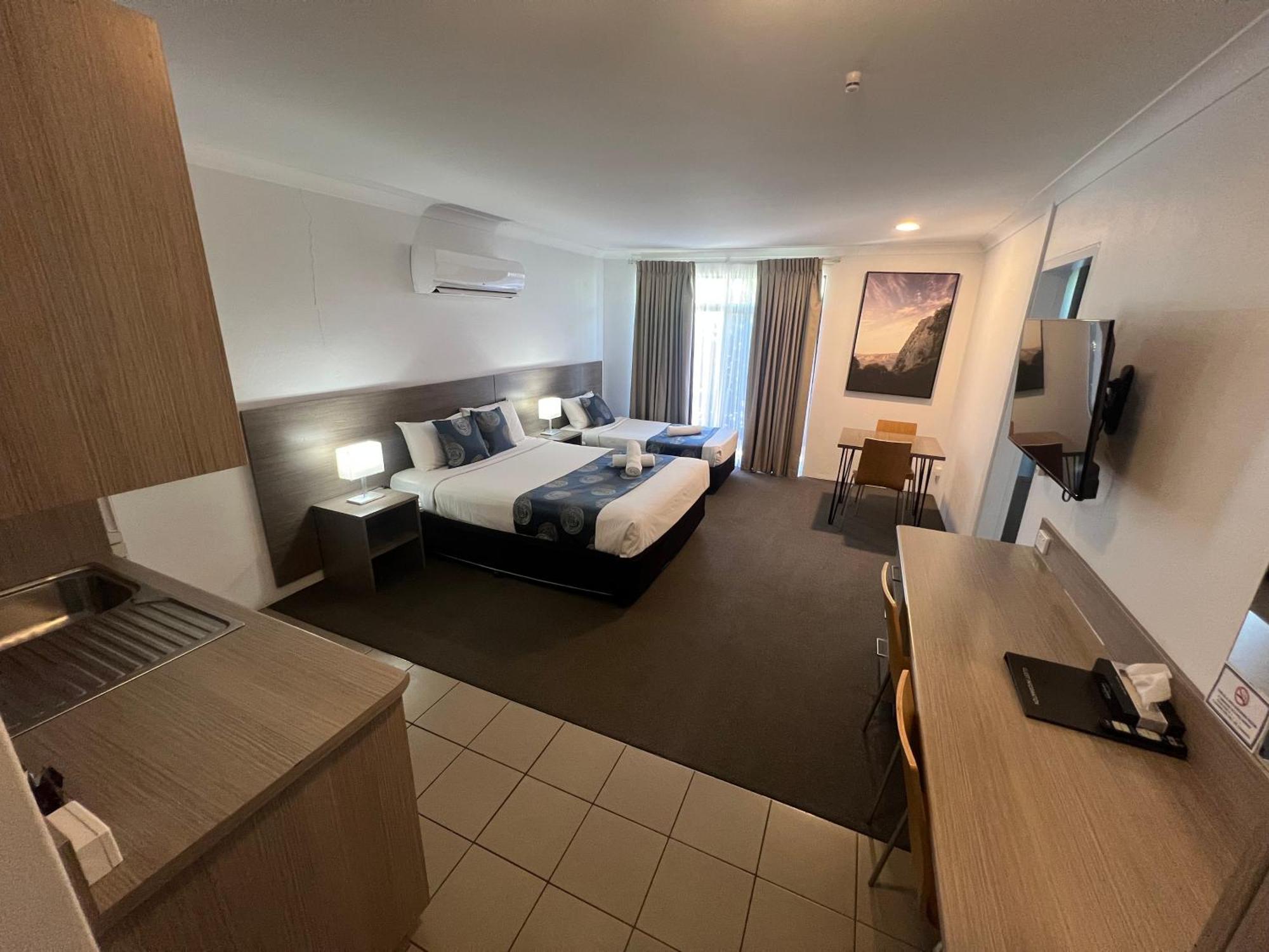 Adelong Motel Narrabri Buitenkant foto