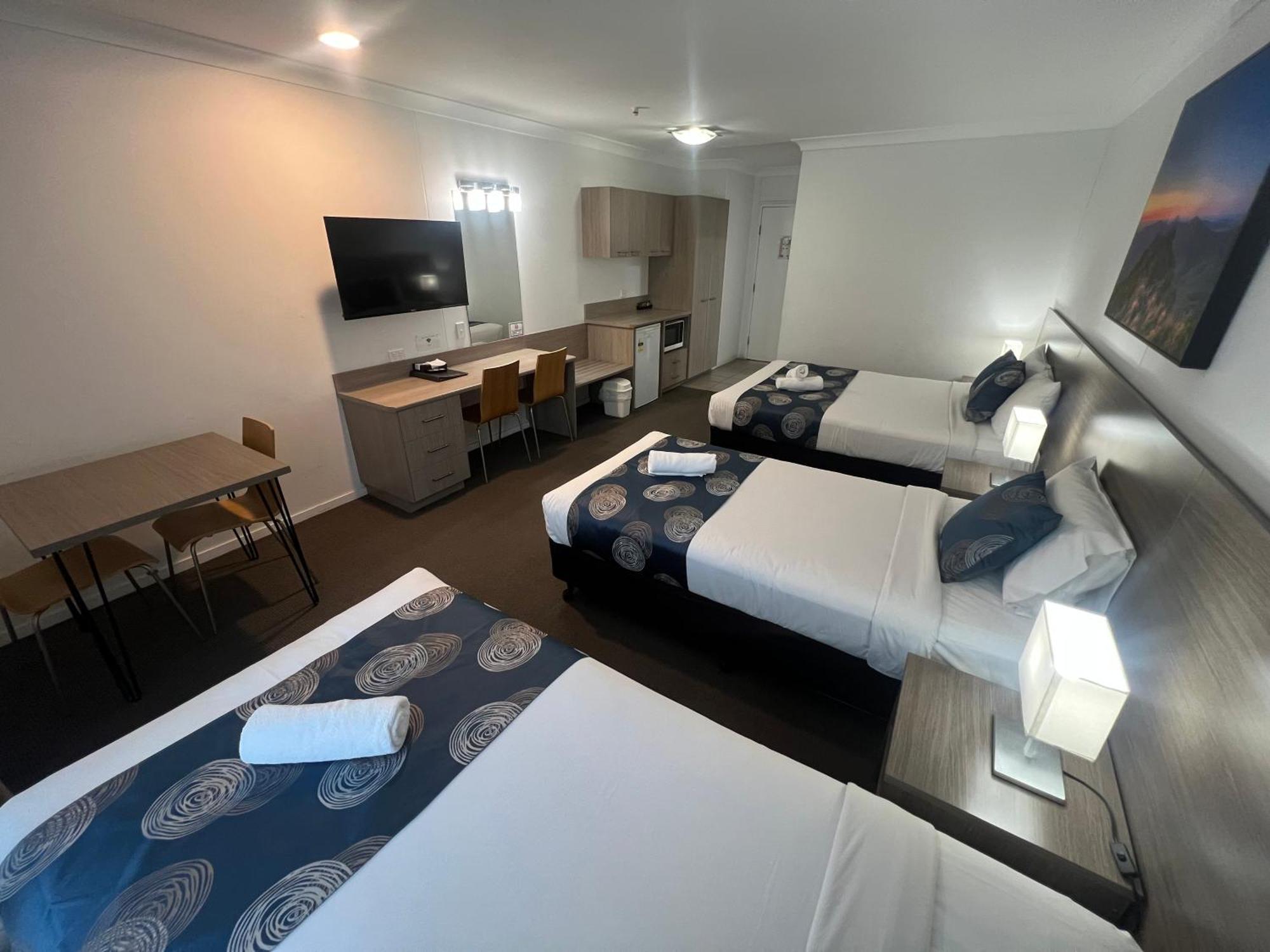 Adelong Motel Narrabri Buitenkant foto