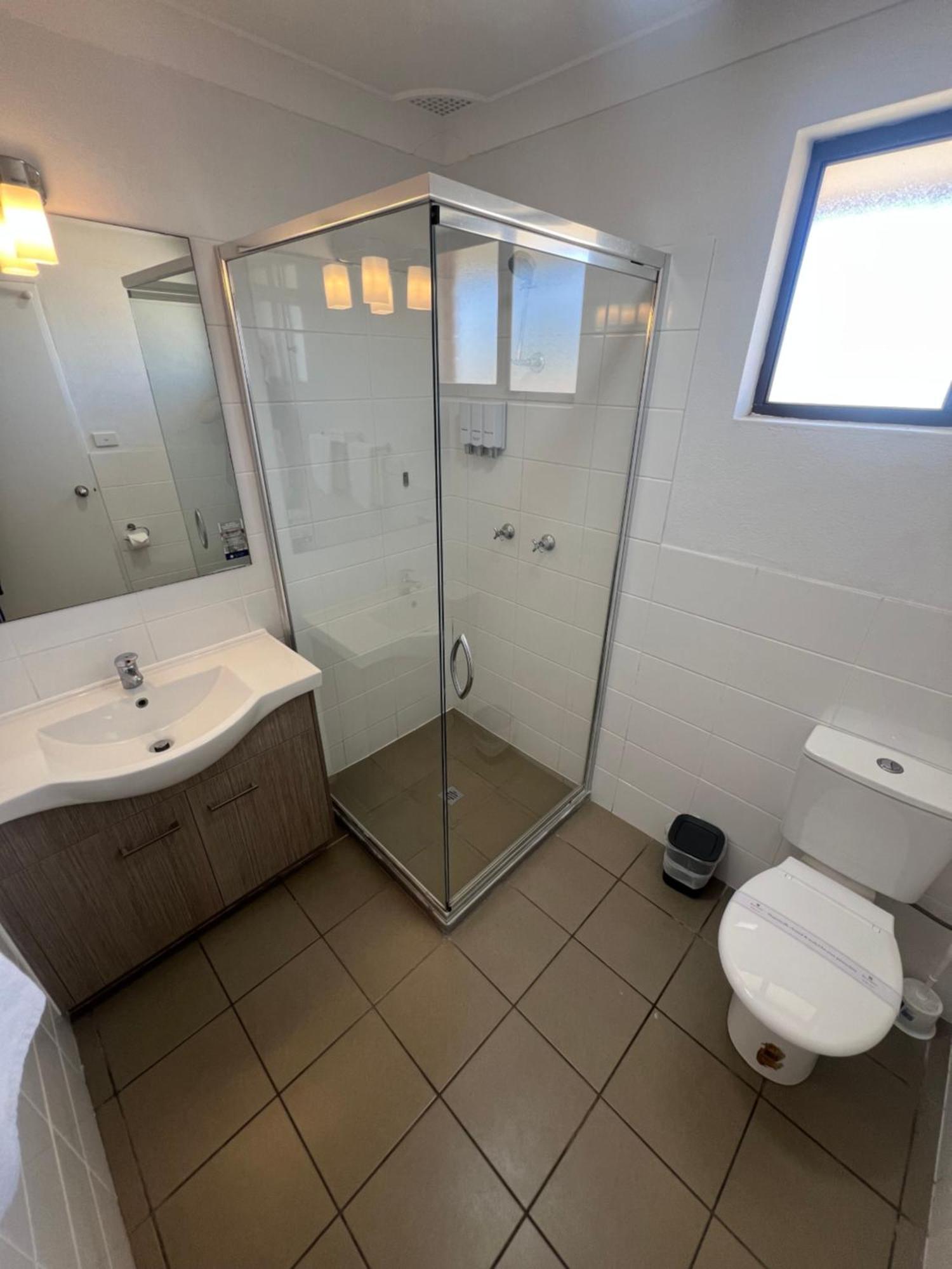 Adelong Motel Narrabri Buitenkant foto