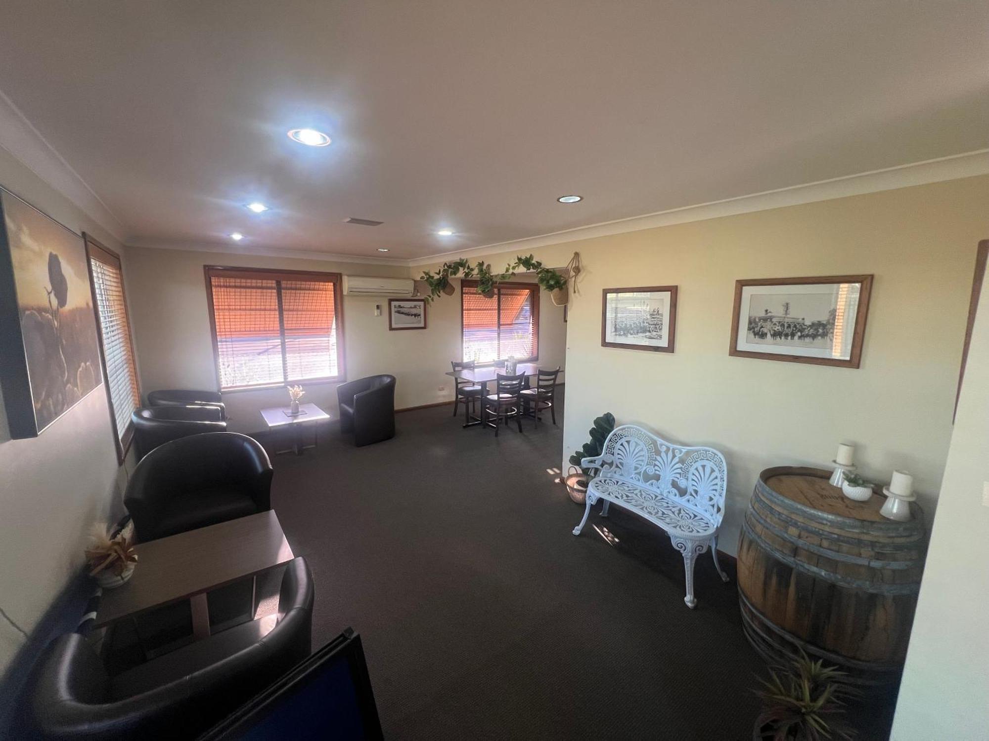 Adelong Motel Narrabri Buitenkant foto